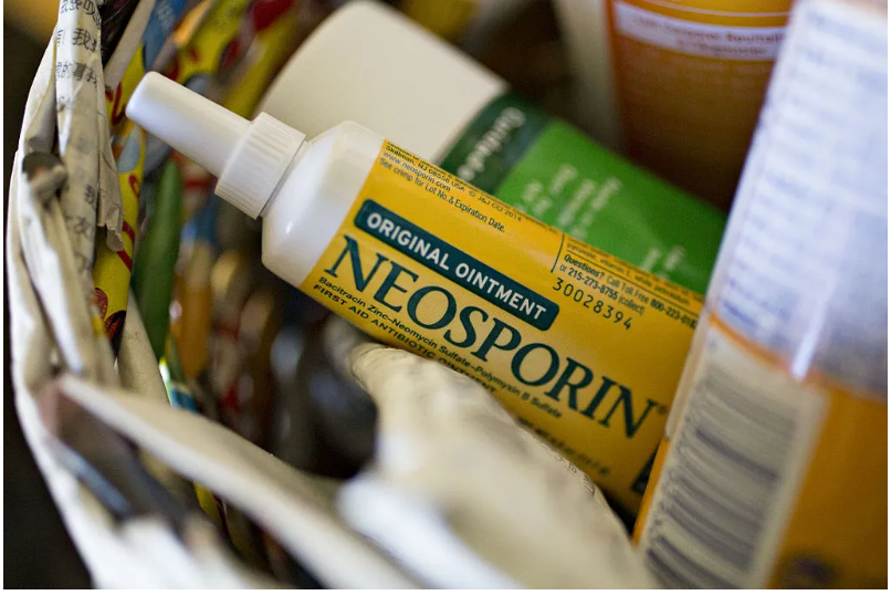 在鼻腔中涂抹孚诺软膏（Neosporin）真的可以帮助预防病毒感染吗？